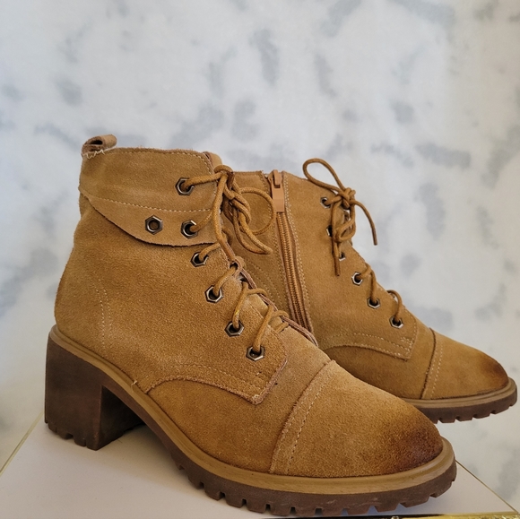 Heqimei wheat color boots Size 7 - Picture 2 of 5